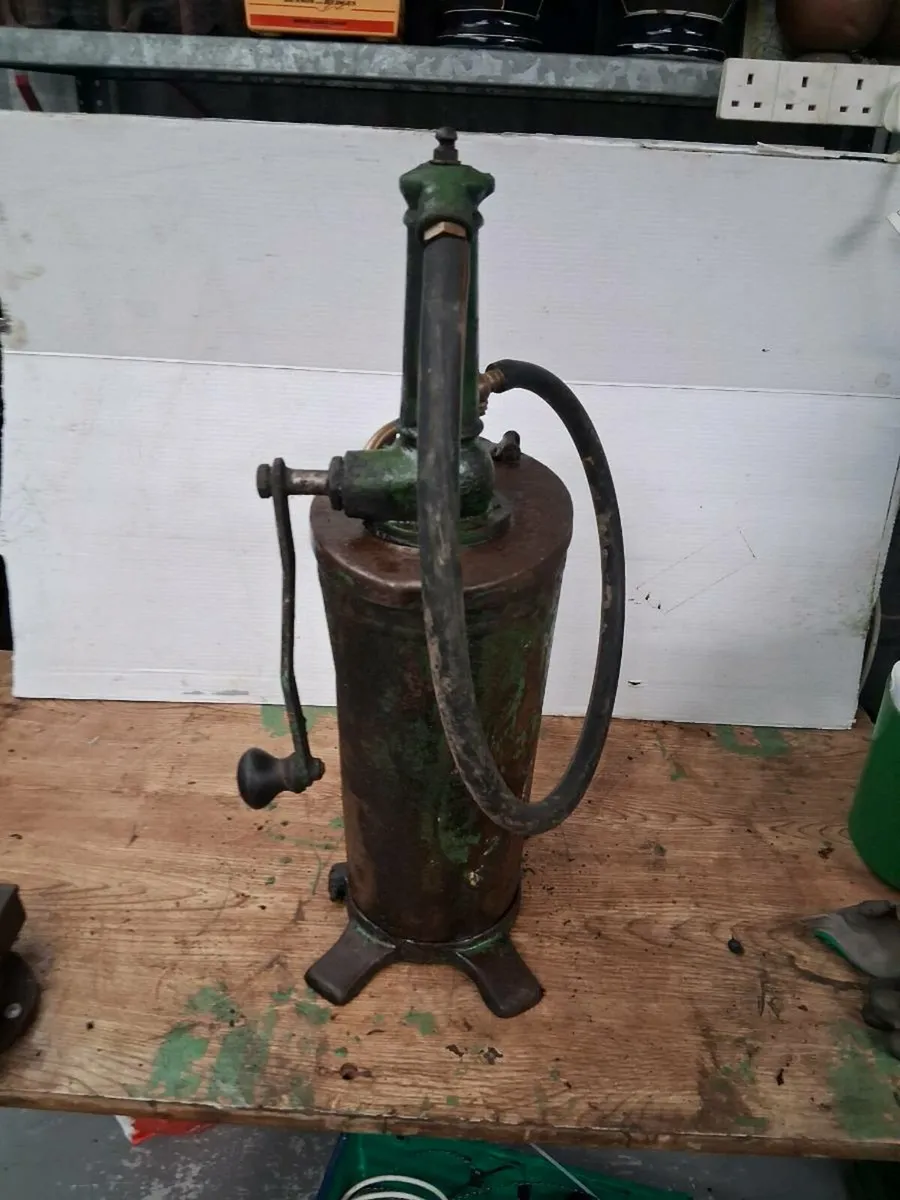 Vintage oil Dispenser