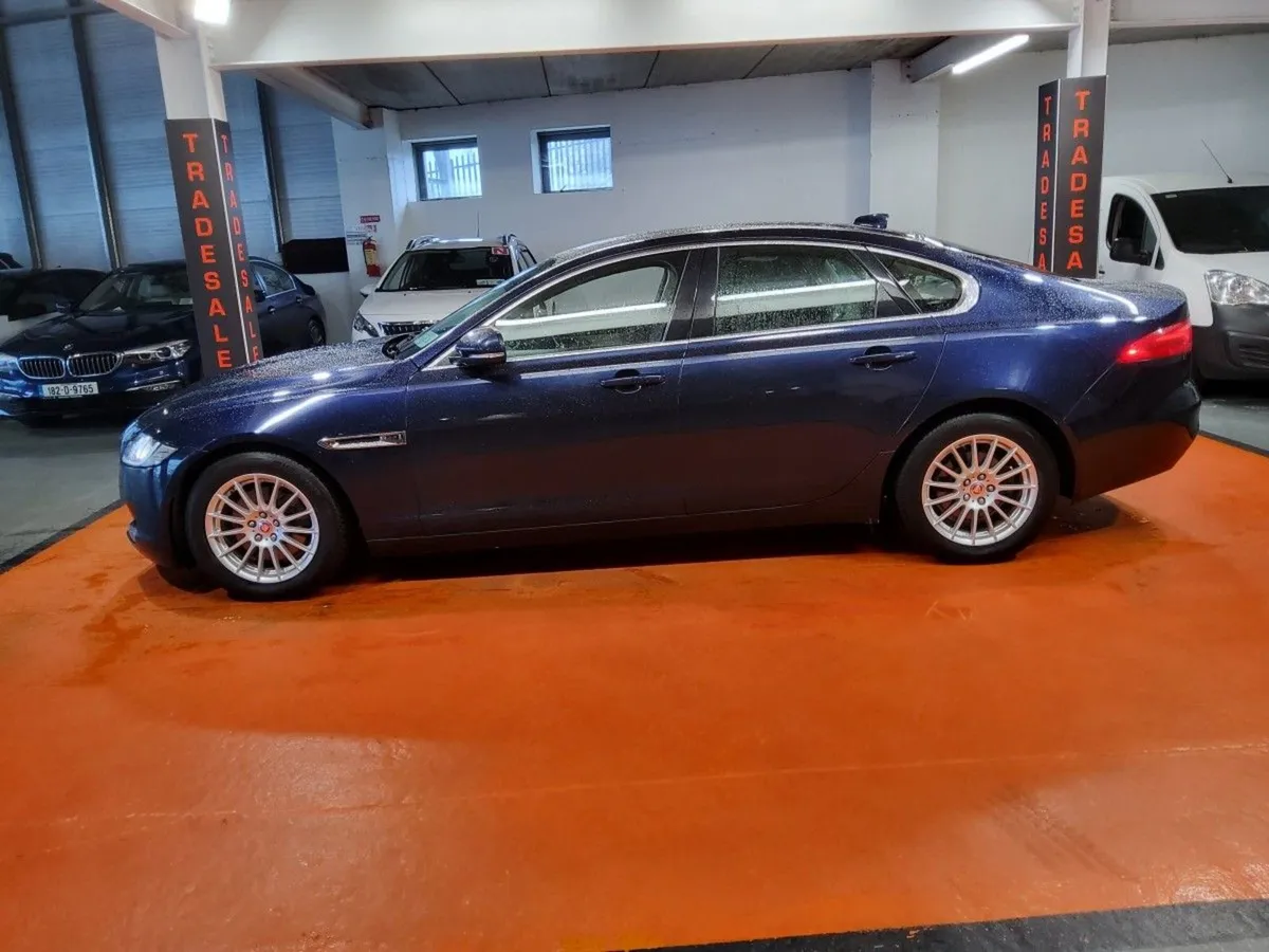 Jaguar XF 2.0 D 163PS Prestige Automatic - Image 3