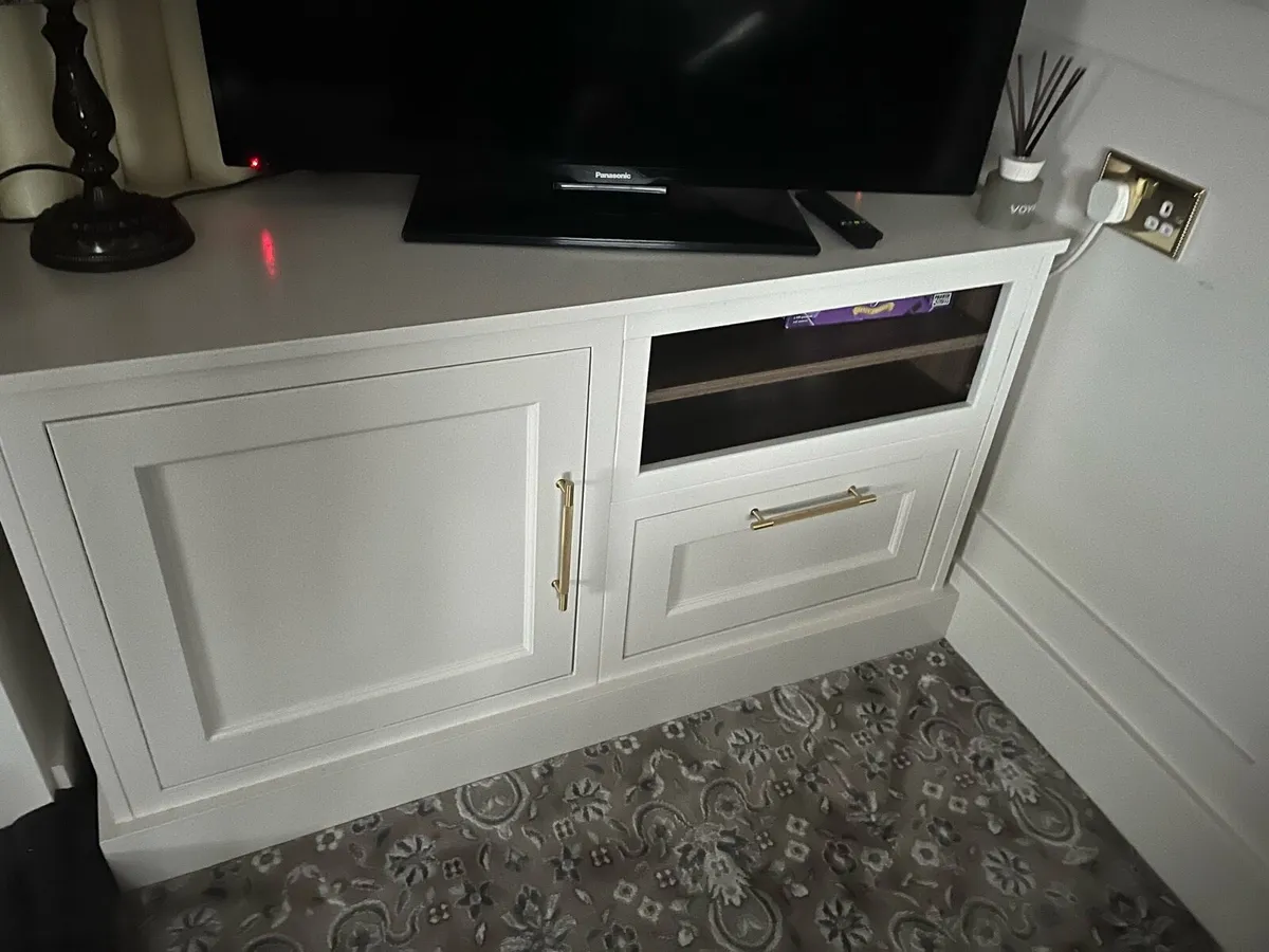 TV unit - Image 2