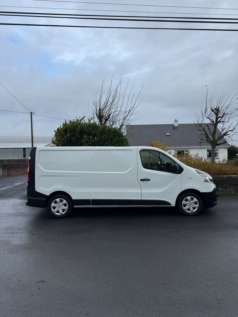 Renault Trafic 2020 - Image 2