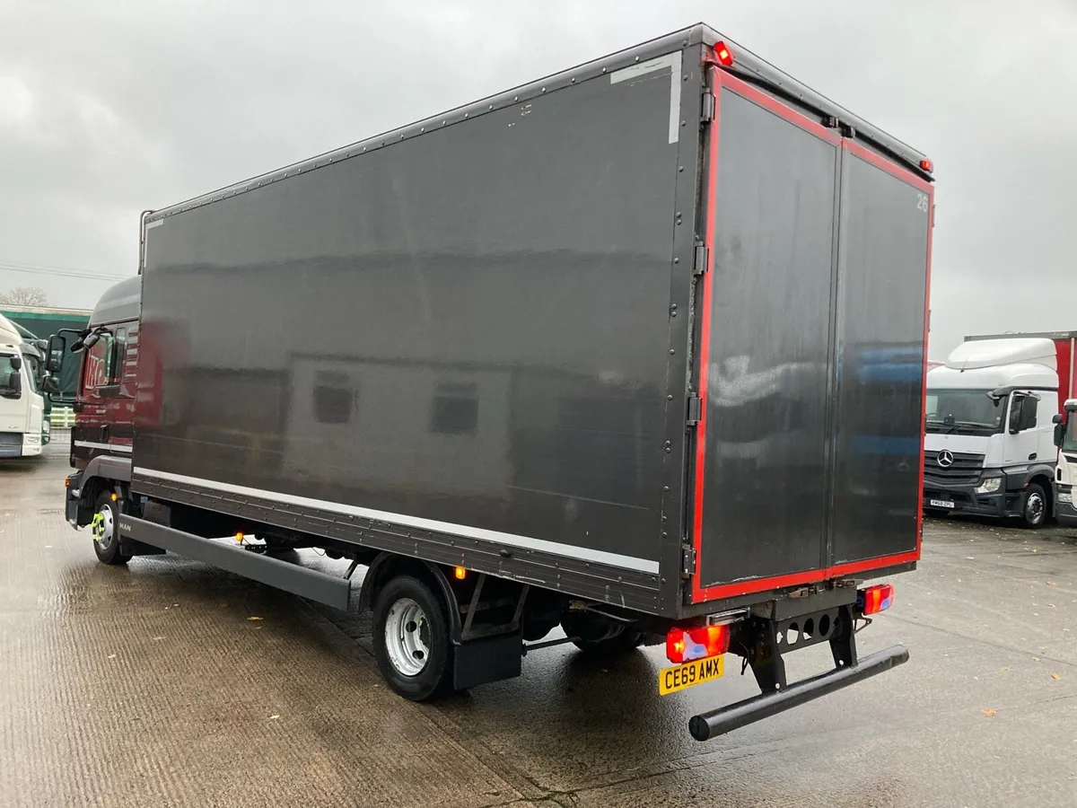 2019 (nov) MAN TGL 8.190 sleeper cab - Image 3