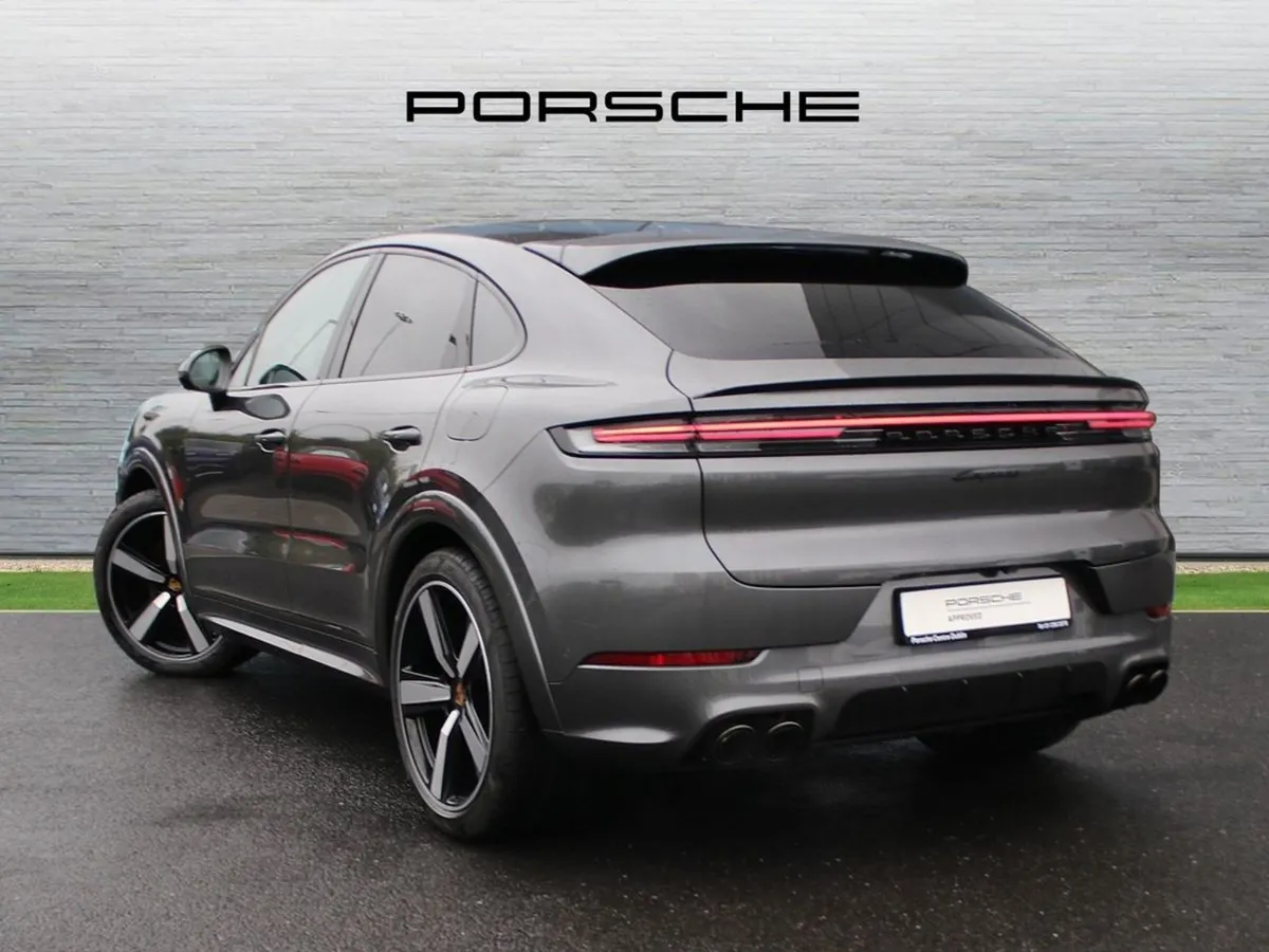 Porsche Cayenne E-hybrid Coupe - Image 3