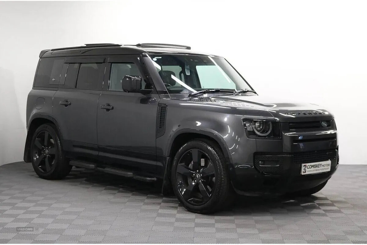 Land Rover Defender 110 D300 Mhev X-dynamic HSE - Image 1