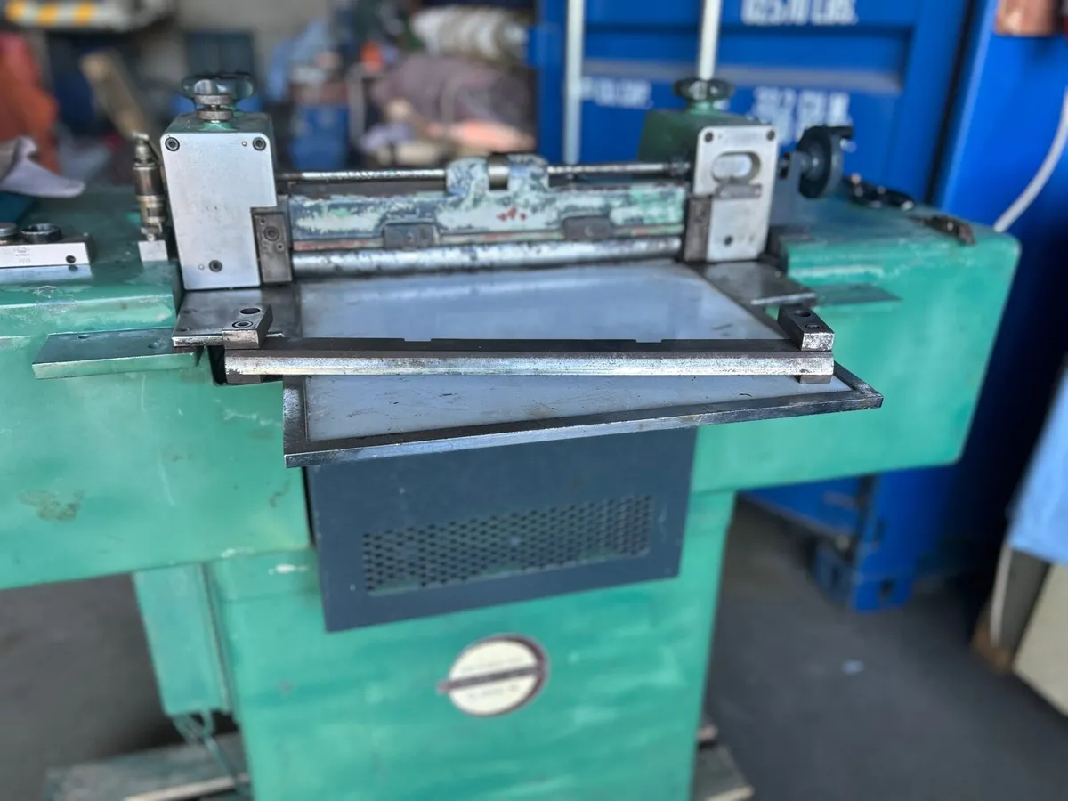 Camoga C 400 M – Leather Splitting Machine - Image 3