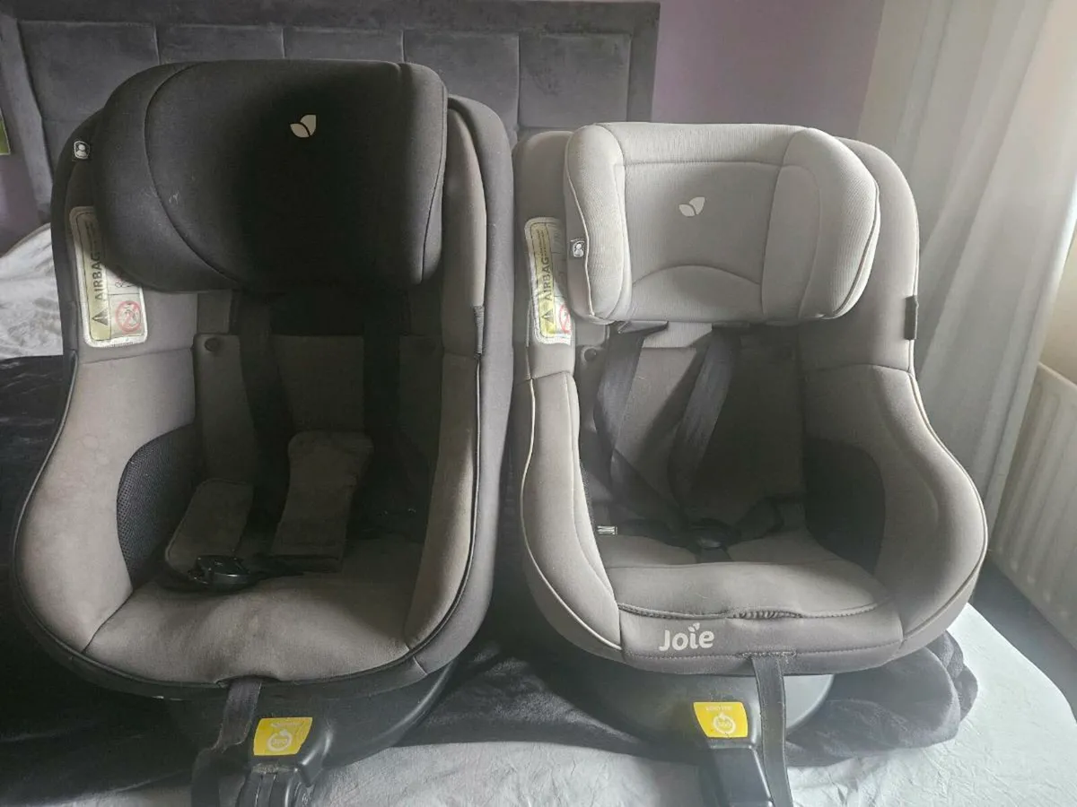 Jolie 360 car seats - Image 1