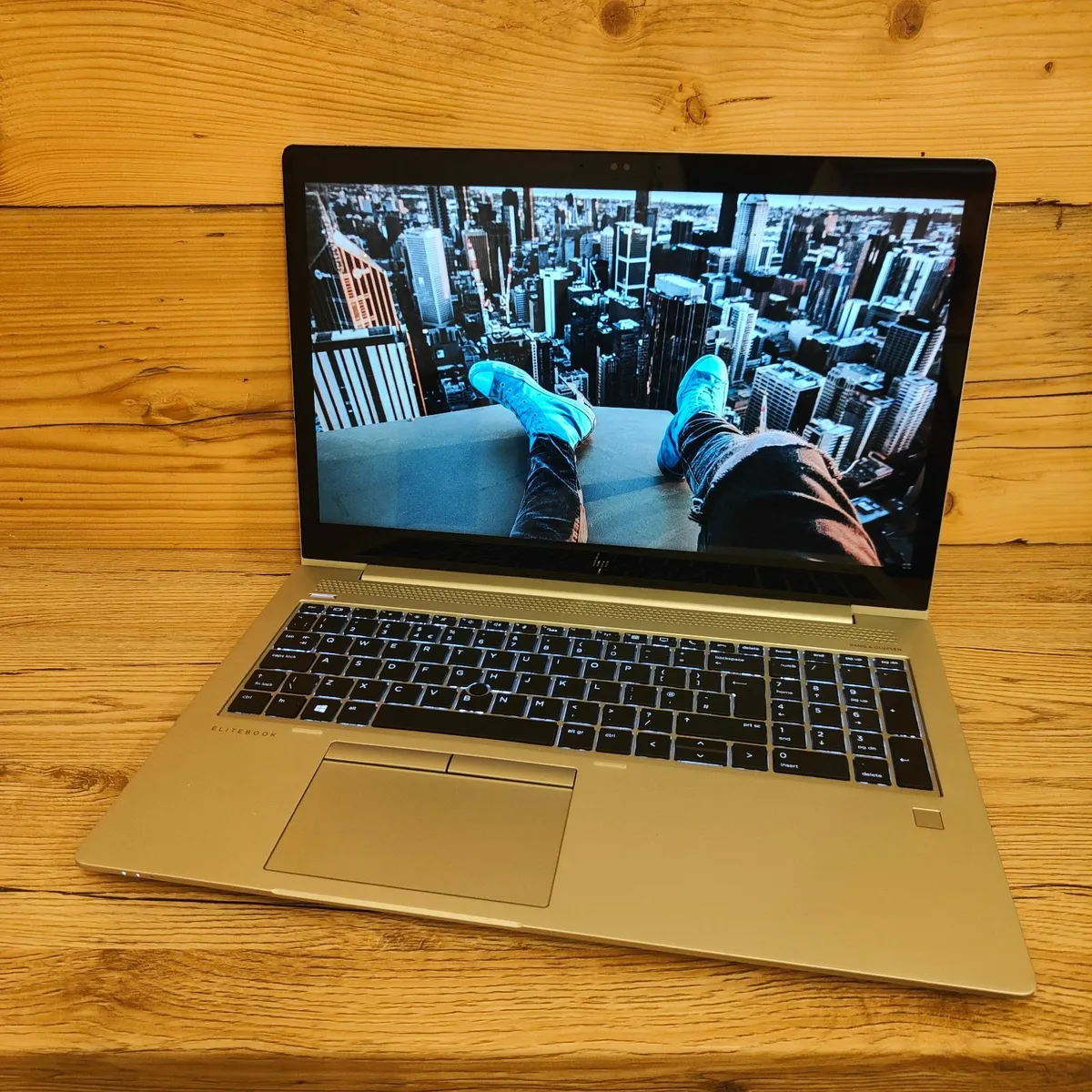HP EliteBook 755 G5  / 15.6" Touchscreen / Ryzen 5 - Image 1
