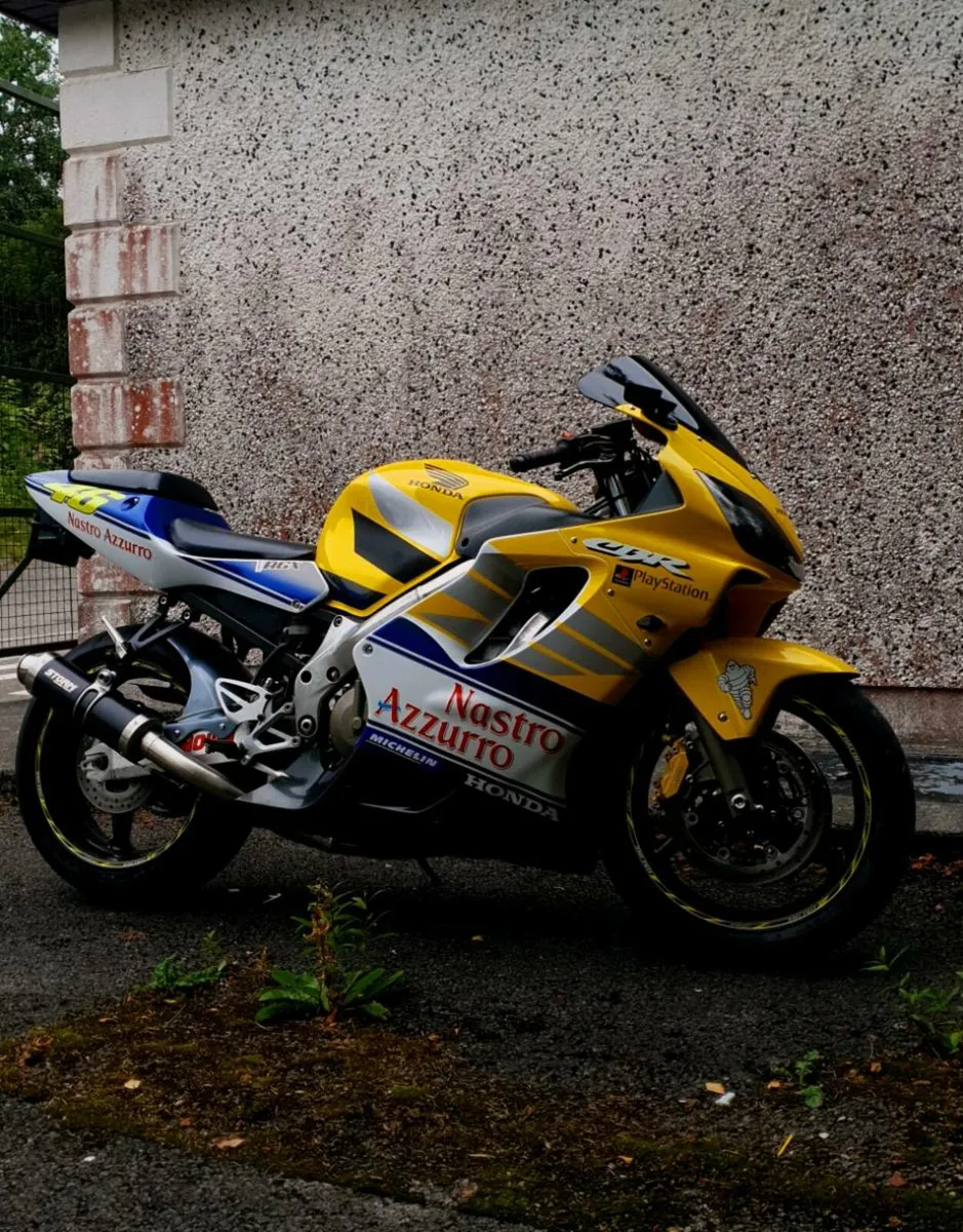 Honda CBR 600FS Valentino Rossi edition FR1 - Image 1