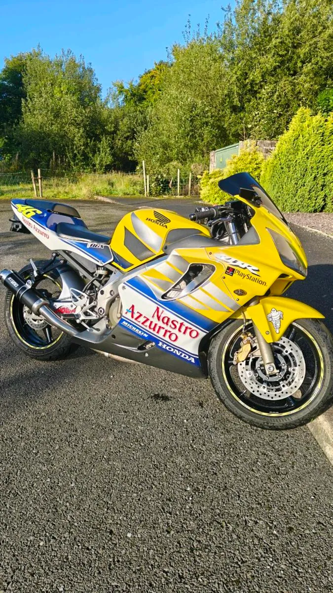 Honda CBR 600FS Valentino Rossi edition FR1 - Image 2