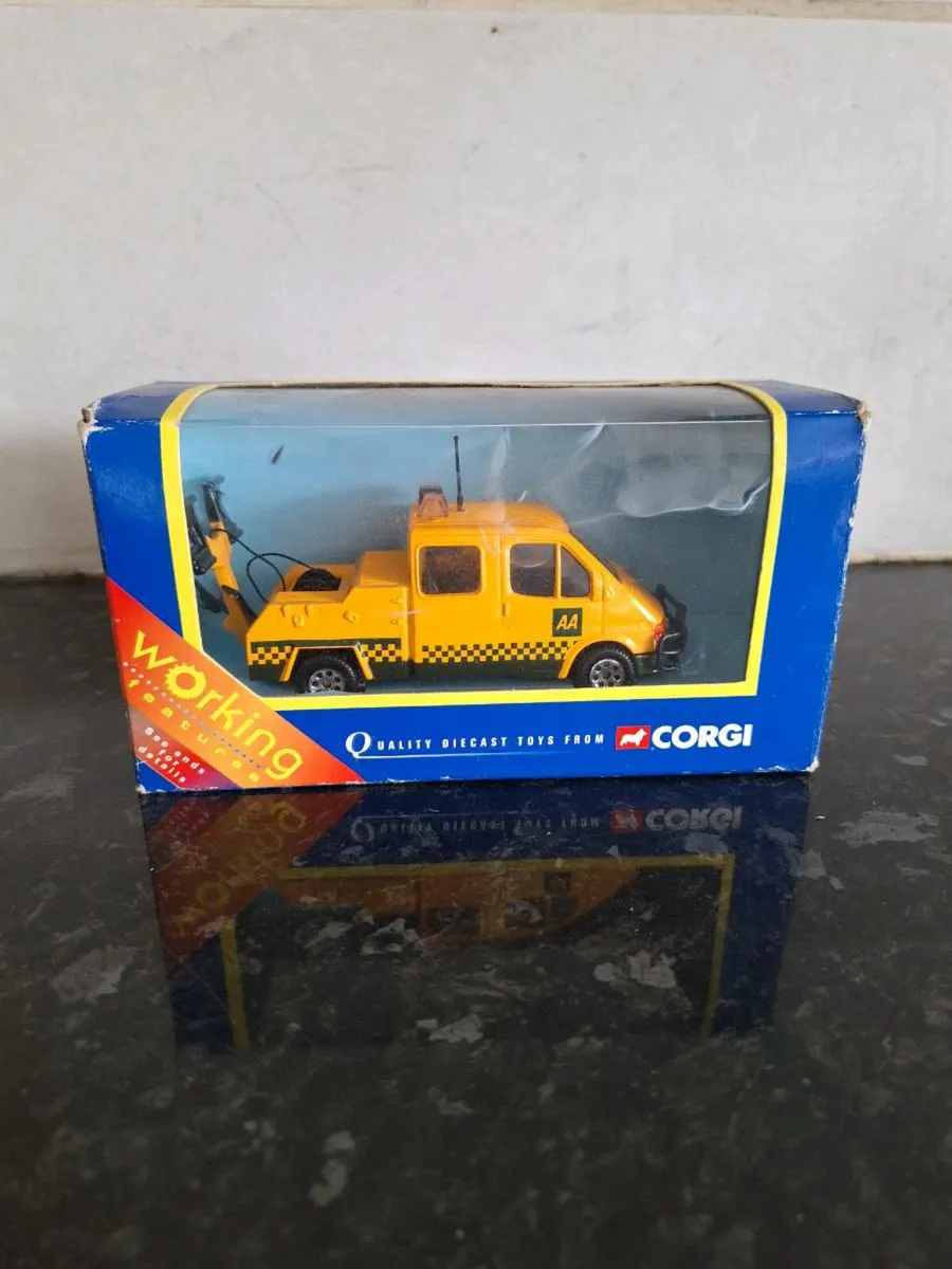Corgi diecast AA Ford Transit - Image 1