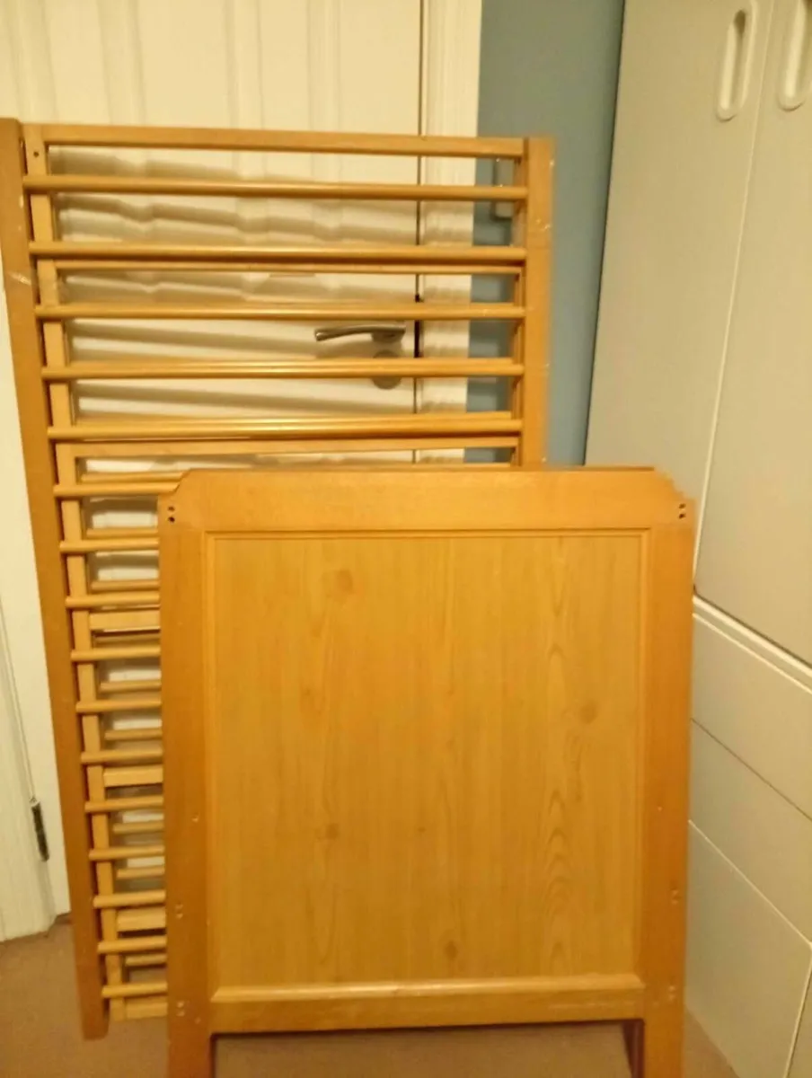 Solid Wood Baby Cot with Clean Mattress - Image 2