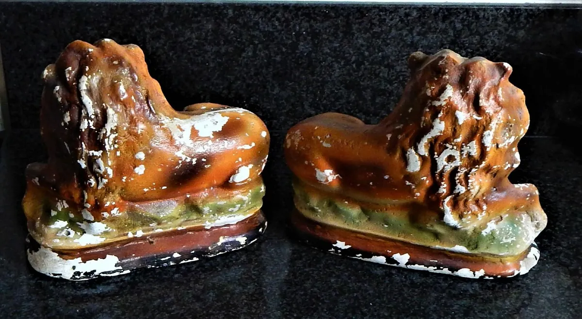 Pair of Vintage Lions Figurines - Image 4