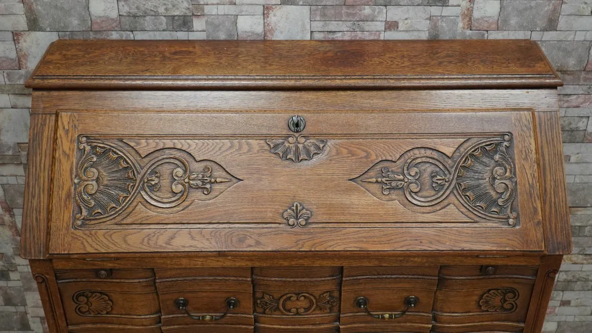 French Louis XV Revival Carved Solid Oak Bureau - Image 3