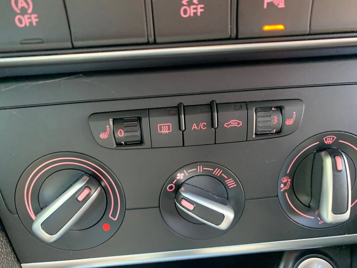 2015 Audi Q3 - Image 3