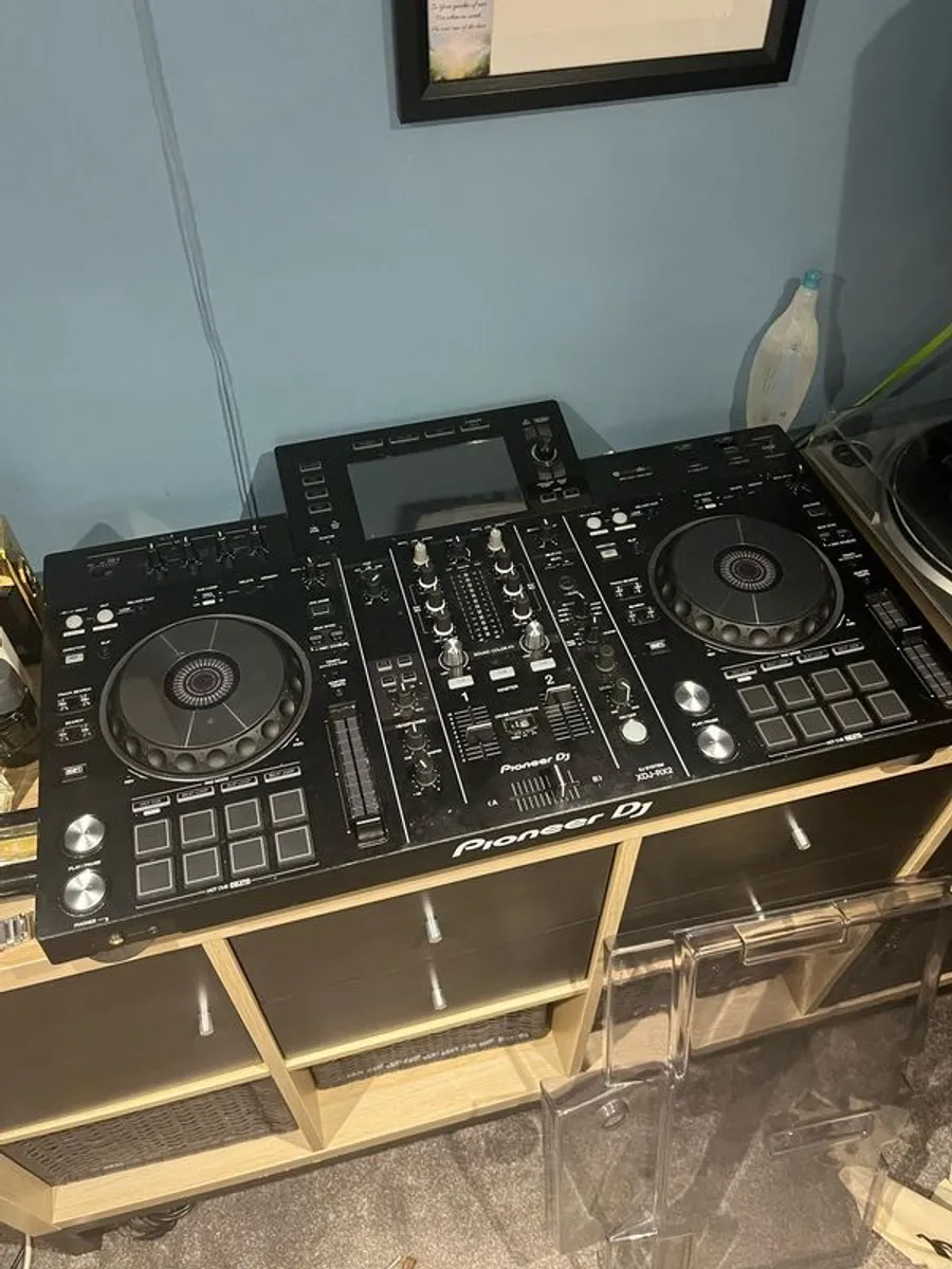 Pioneer XDJ RX2 - All in one - Mint condition + Hardshell cover + Travel case - Image 1