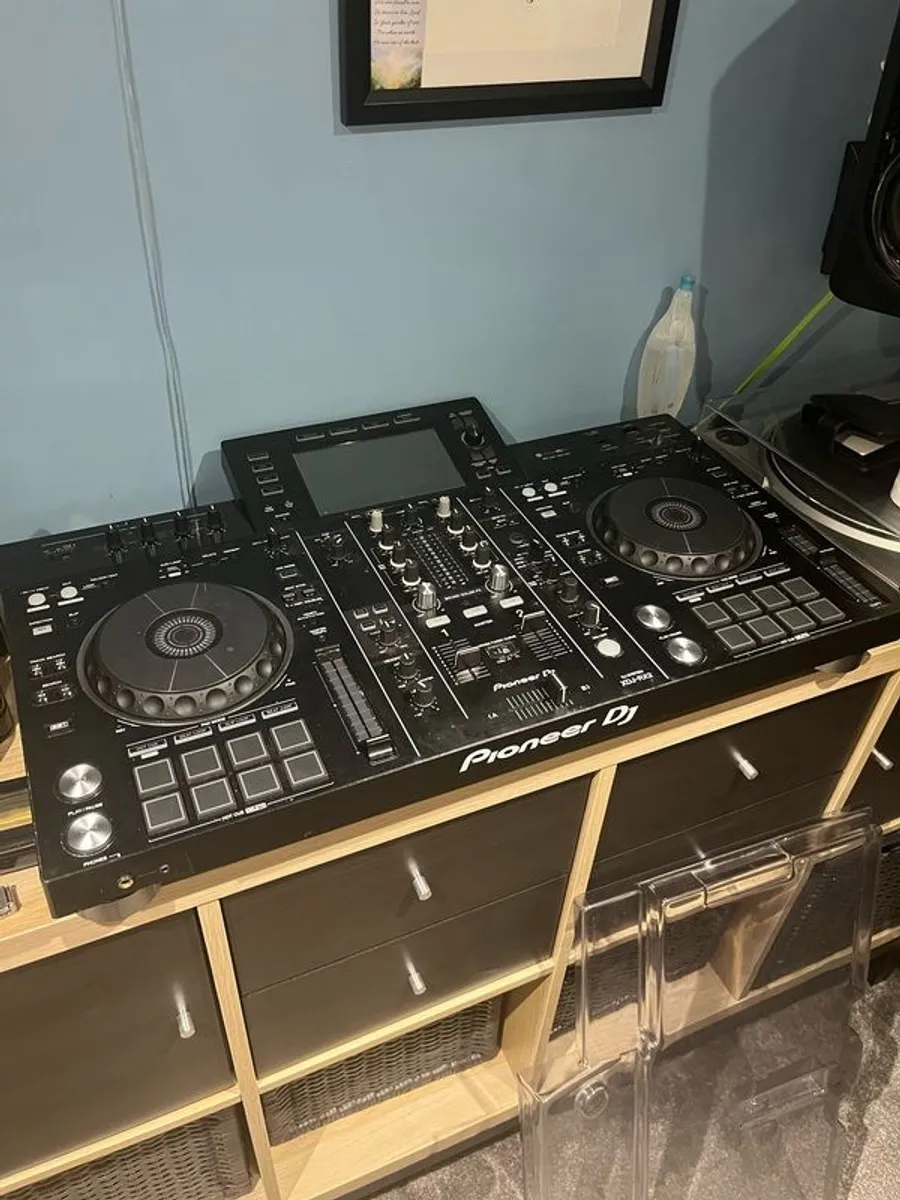 Pioneer XDJ RX2 - All in one - Mint condition + Hardshell cover + Travel case - Image 3