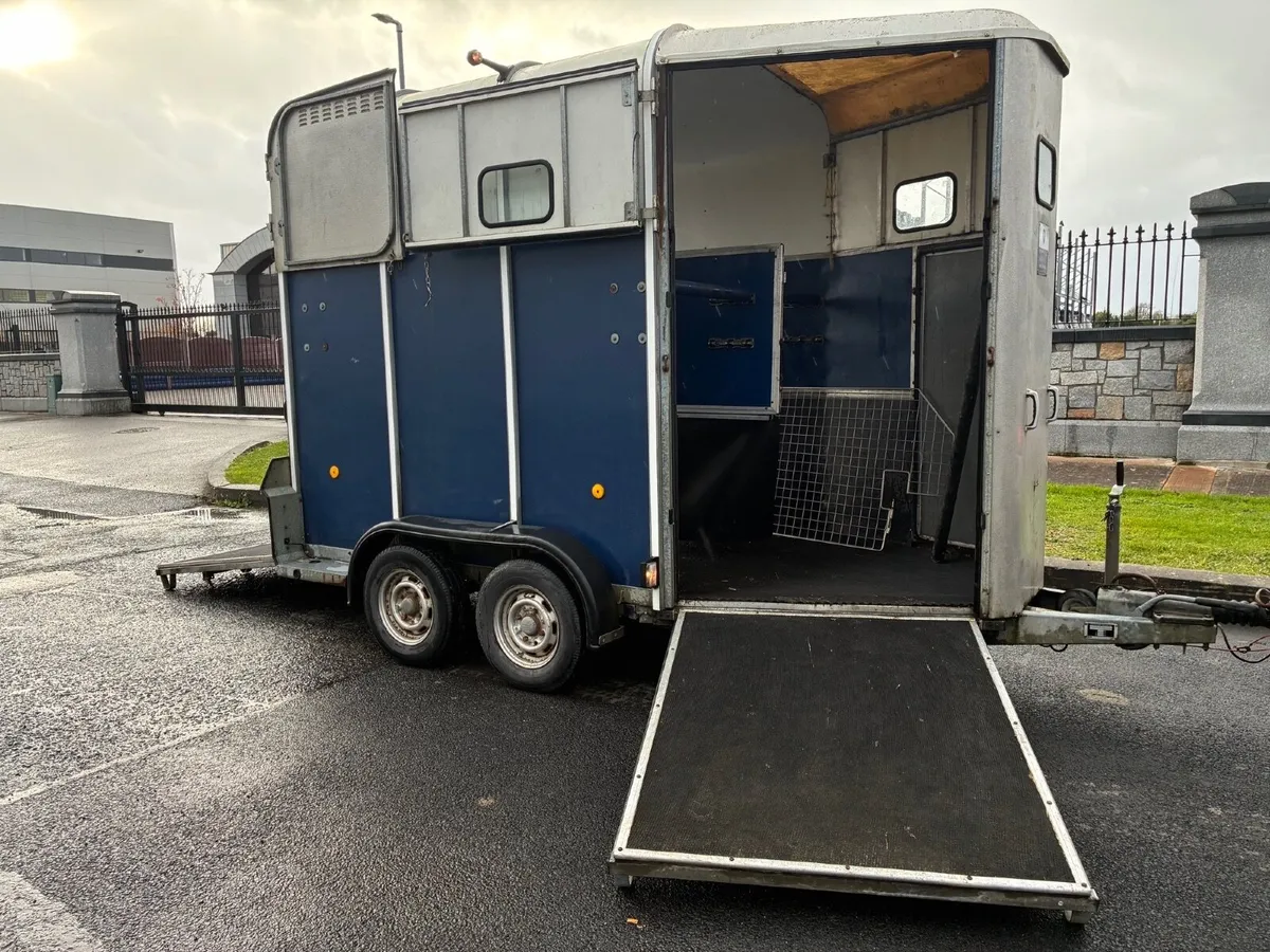 Horse Box - Image 1