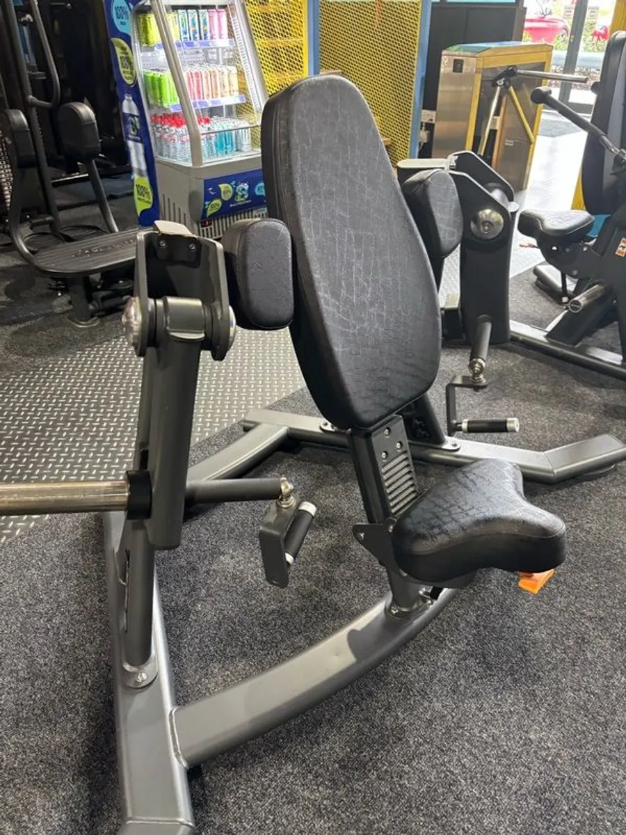 Bicep curl machine - Image 3