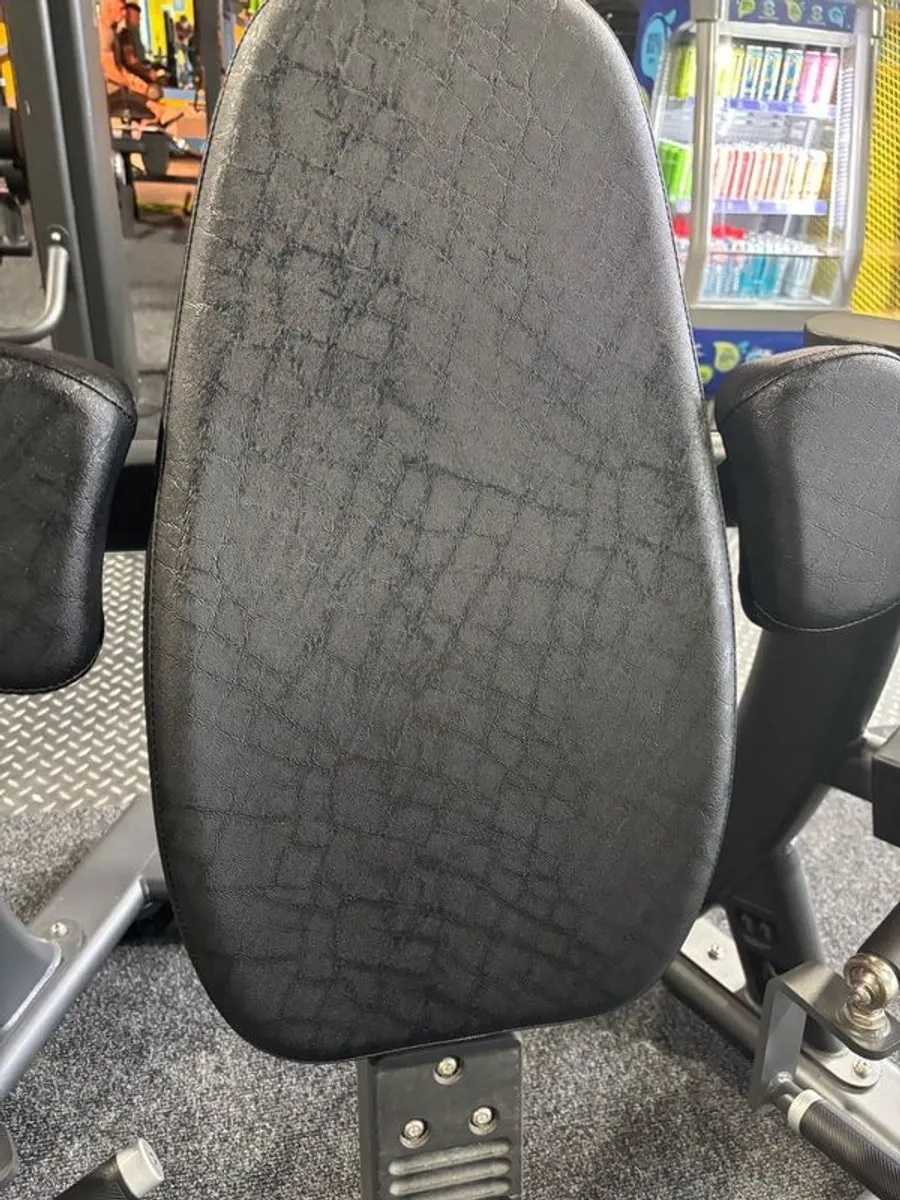 Bicep curl machine - Image 4