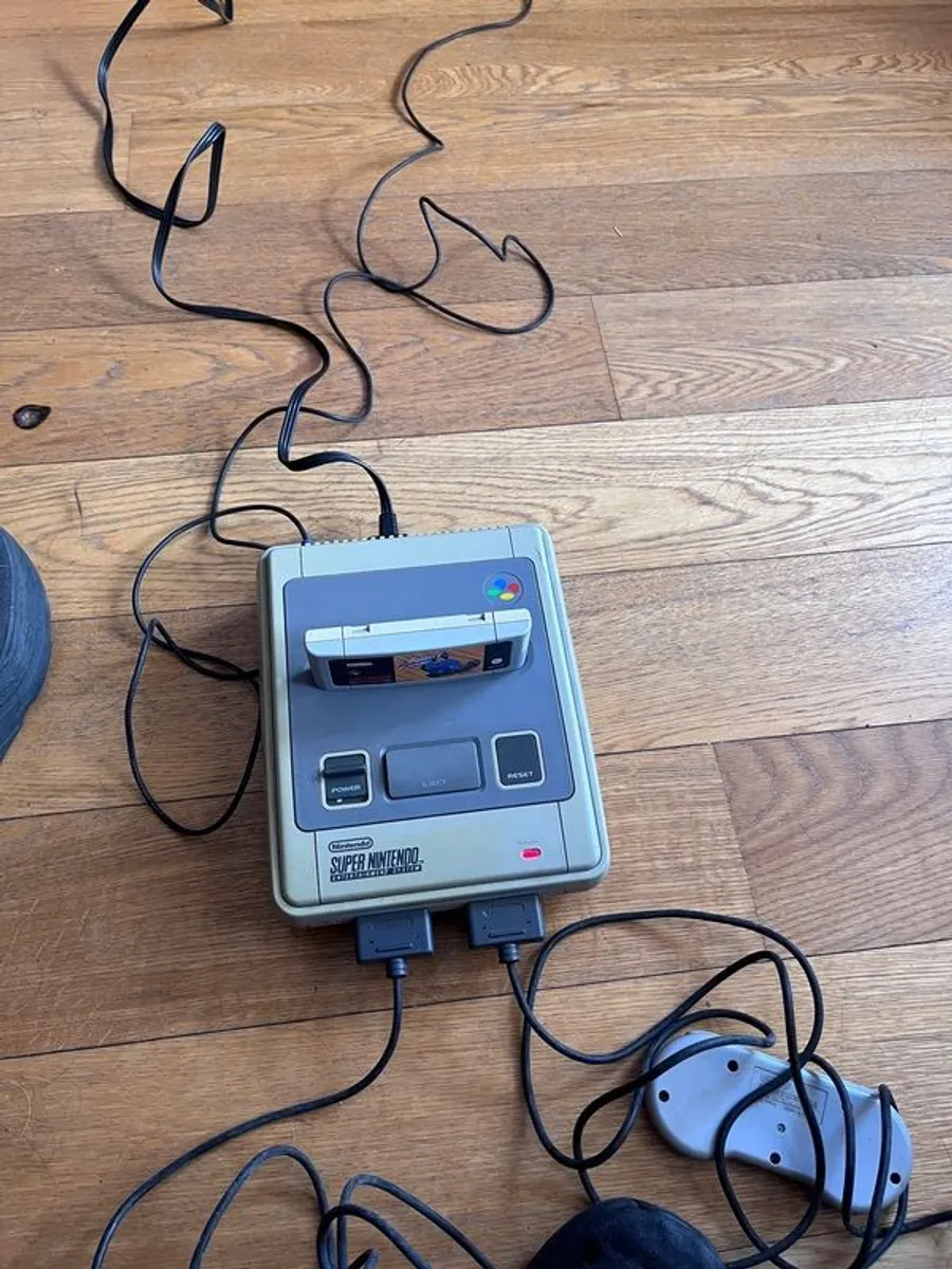 SNES - Super Nintendo Entertainment System - Image 1