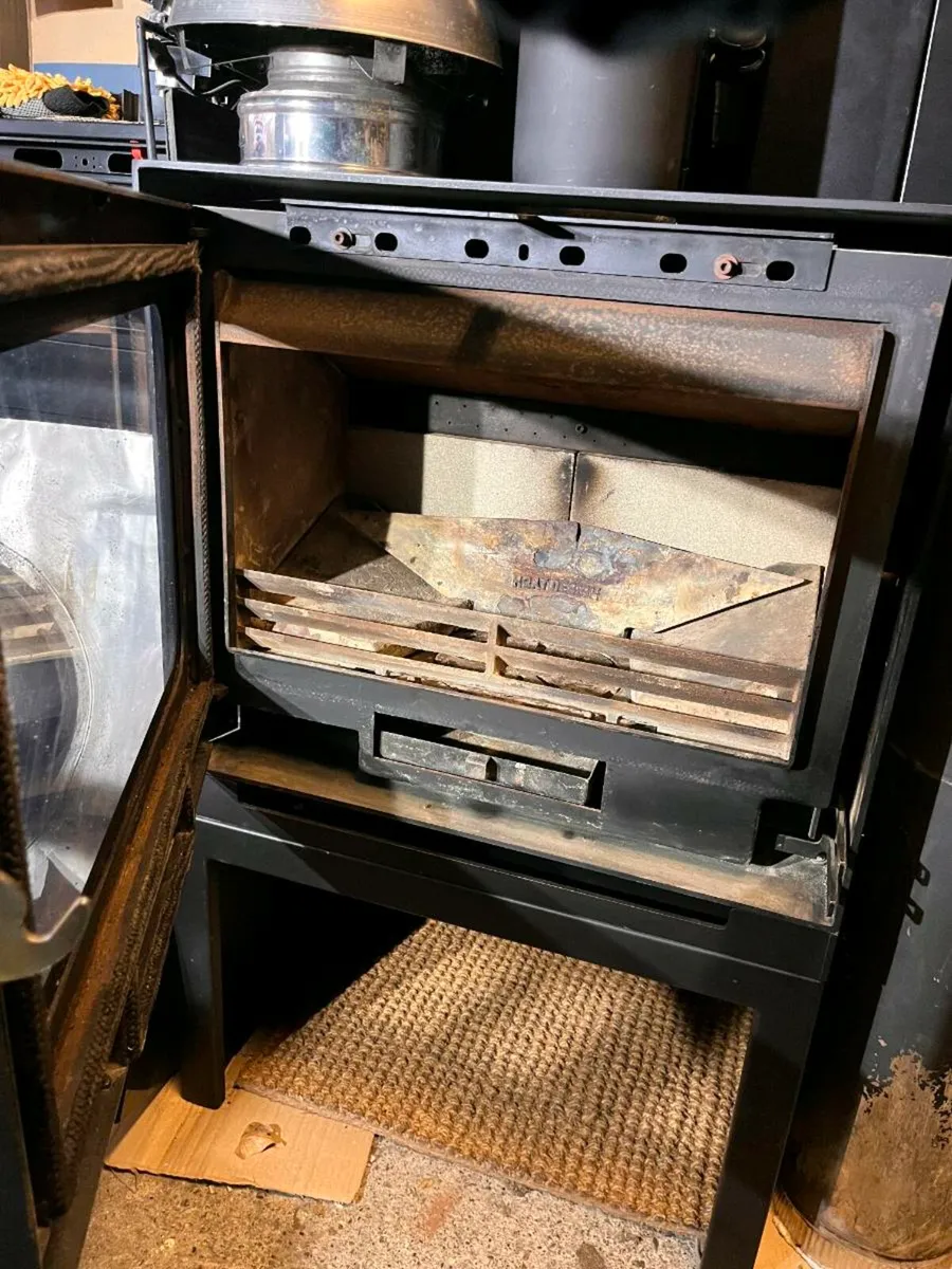Heat Design Wood-Burning Stove – Excellent Conditi - Image 2