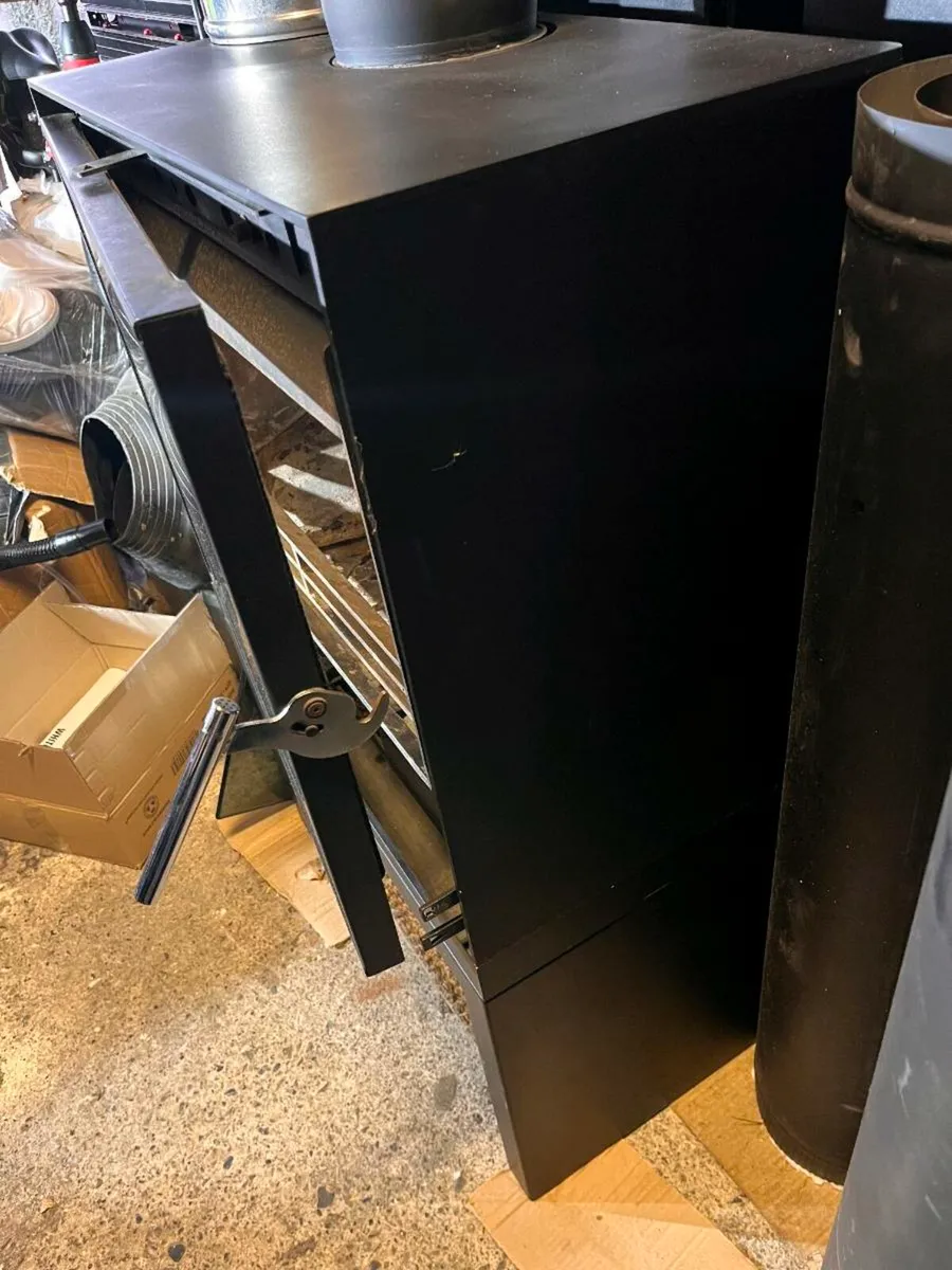 Heat Design Wood-Burning Stove – Excellent Conditi - Image 3