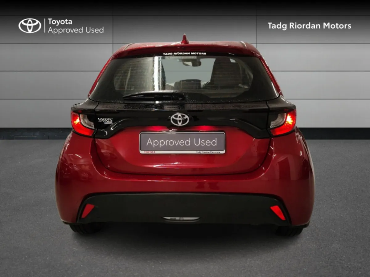 Toyota Yaris 1.0 LUNA - Image 4