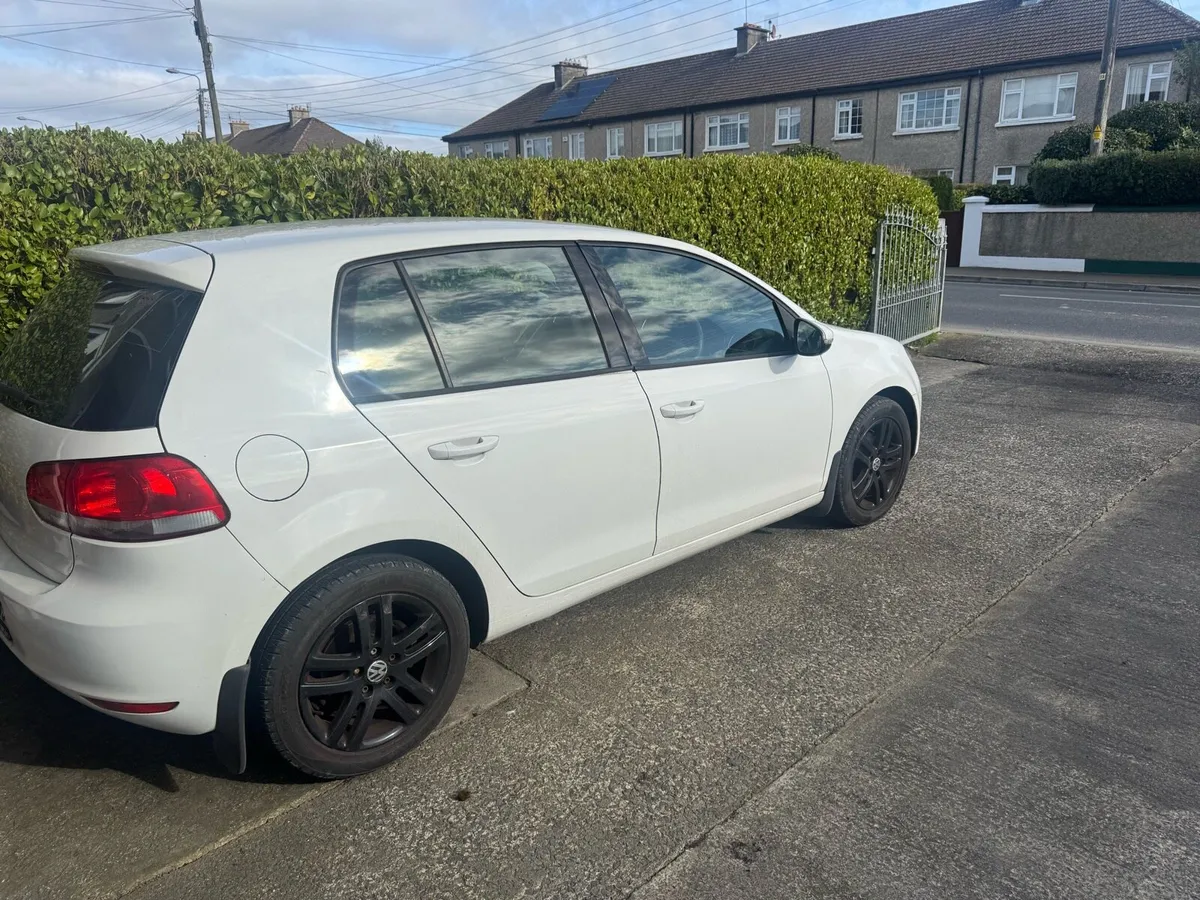 Volkswagen Golf - Image 2