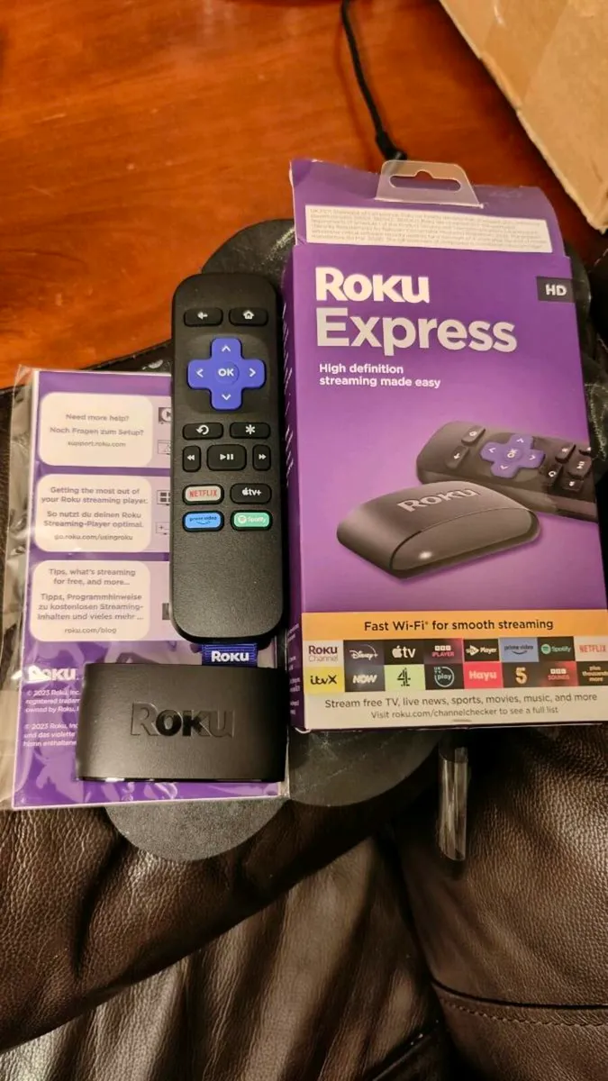 Streaming player Roku express