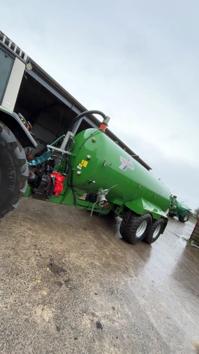 Slurry tanker - Image 1