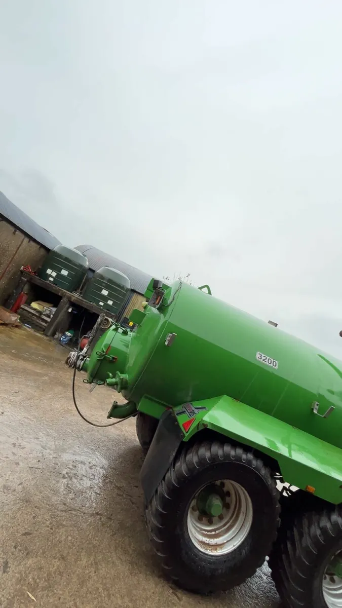 Slurry tanker - Image 2