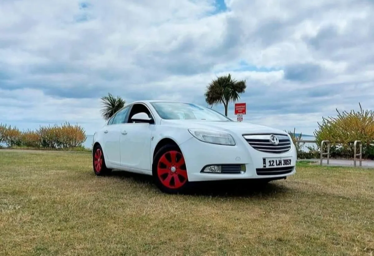 Vauxhall Insignia 2012 - Image 2
