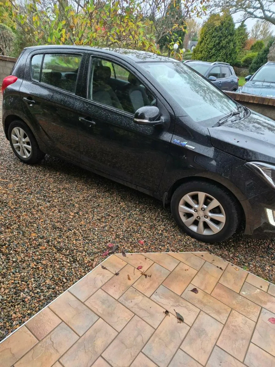 Hyundai  I20 Premium - Image 2