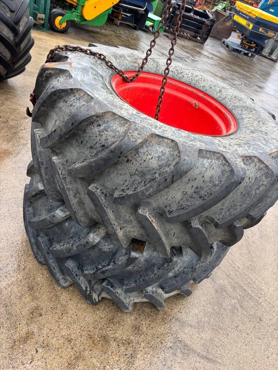 6 Stud wheels 540/65-24 - Image 1