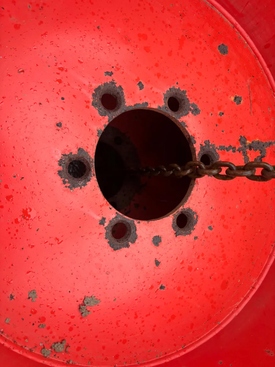 6 Stud wheels 540/65-24 - Image 3