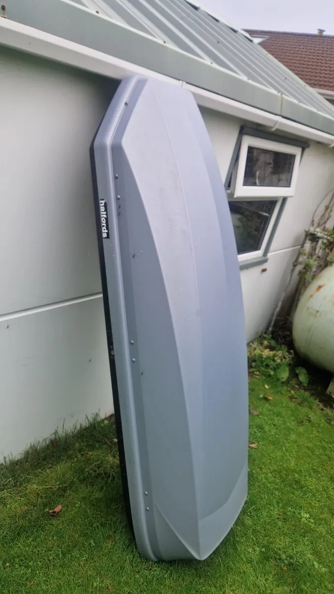 Roof Box - Image 2