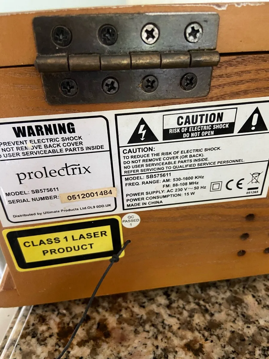 Prolectrix  Turntable. With. AM. FM. Radio - Image 2