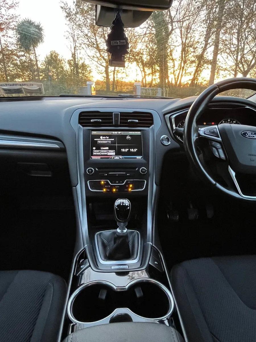Ford Mondeo 2015 - Image 2