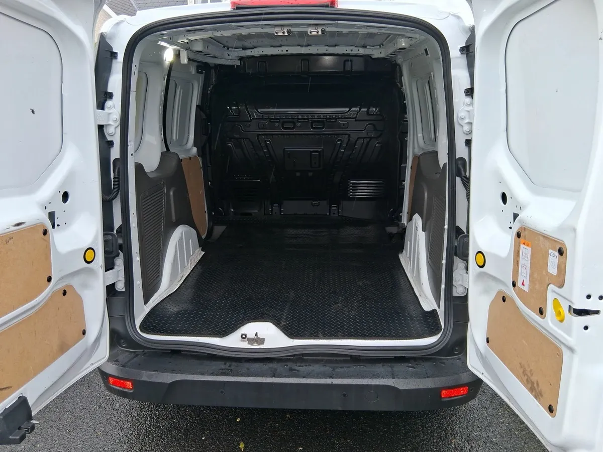 Ford Transit Connect 2022 - Image 3