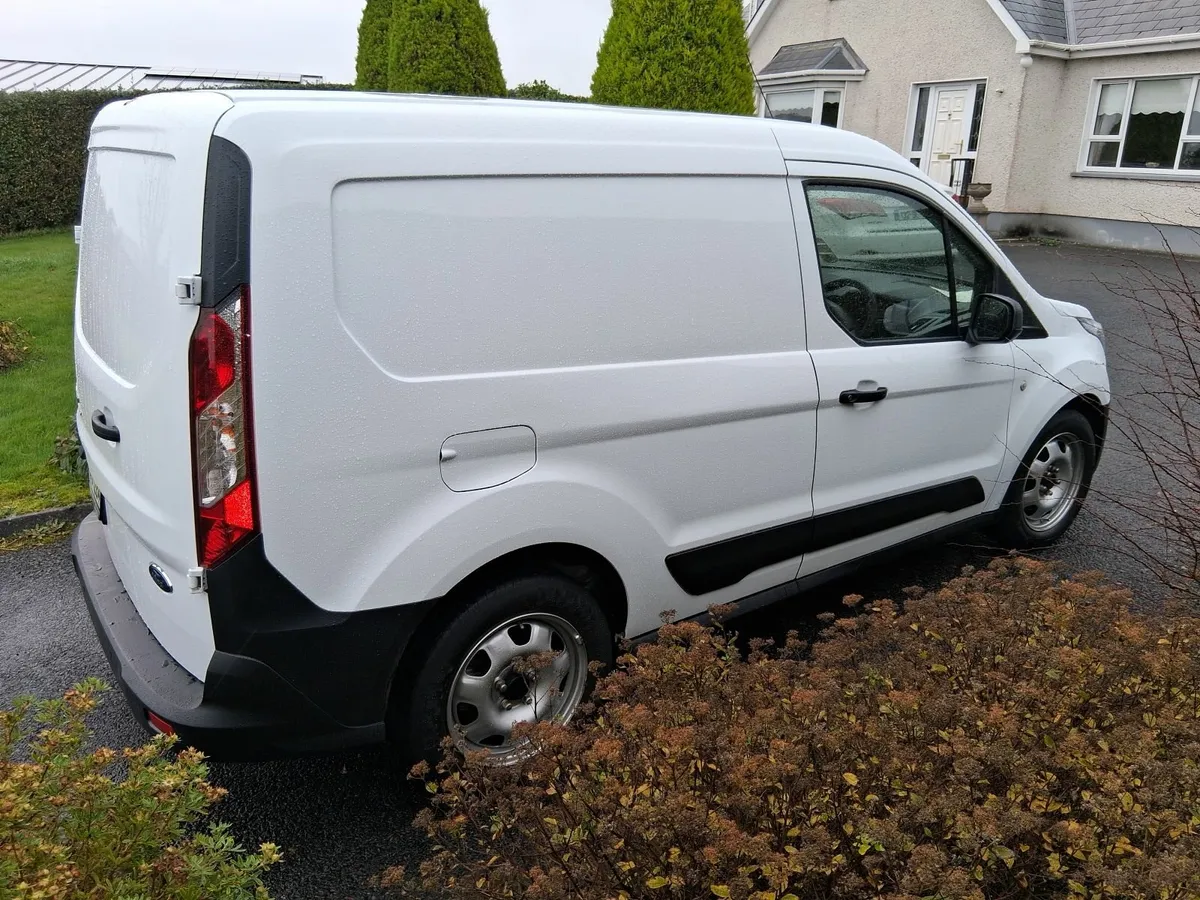 Ford Transit Connect 2022 - Image 4