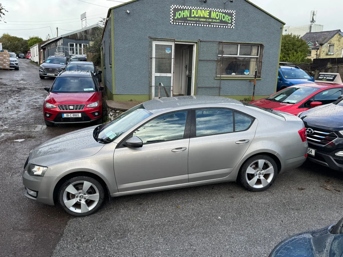 Skoda Octavia low mileage - Image 4