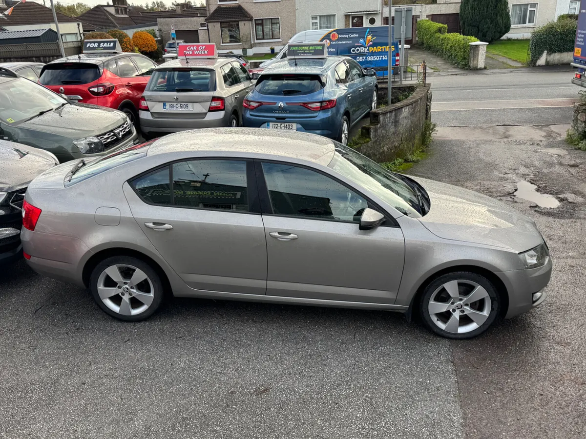 Skoda Octavia low mileage - Image 3