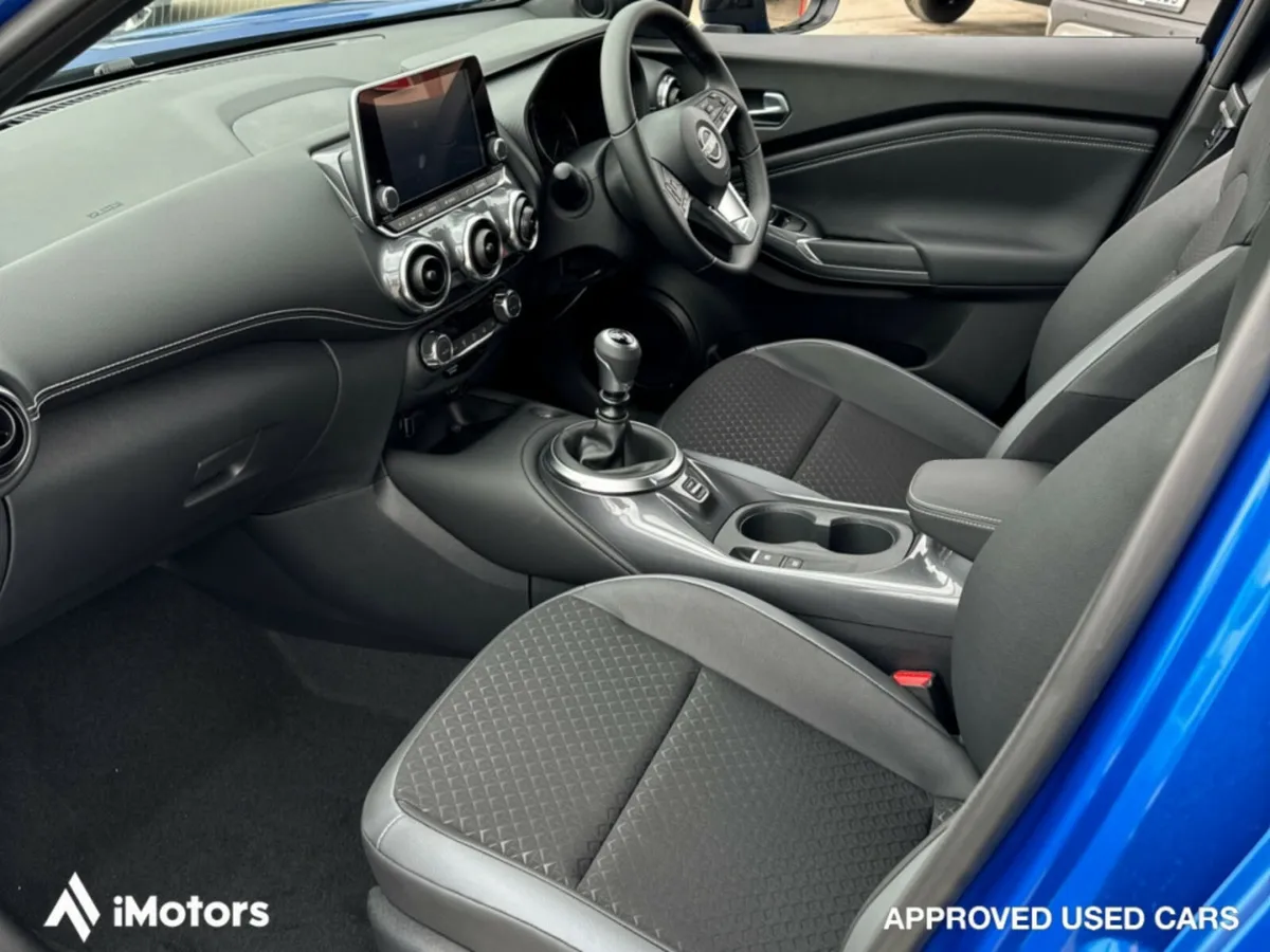 Nissan Juke SV PREMIUM - Image 2