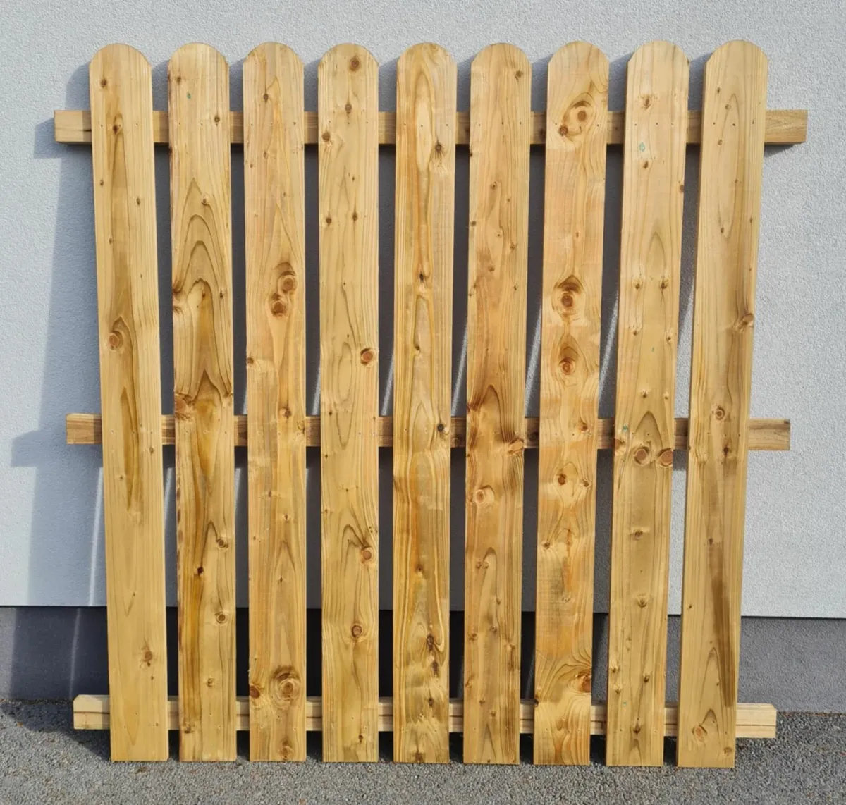 Wooden Fence Panels _ Loose Picket Rails For Sale - Image 4