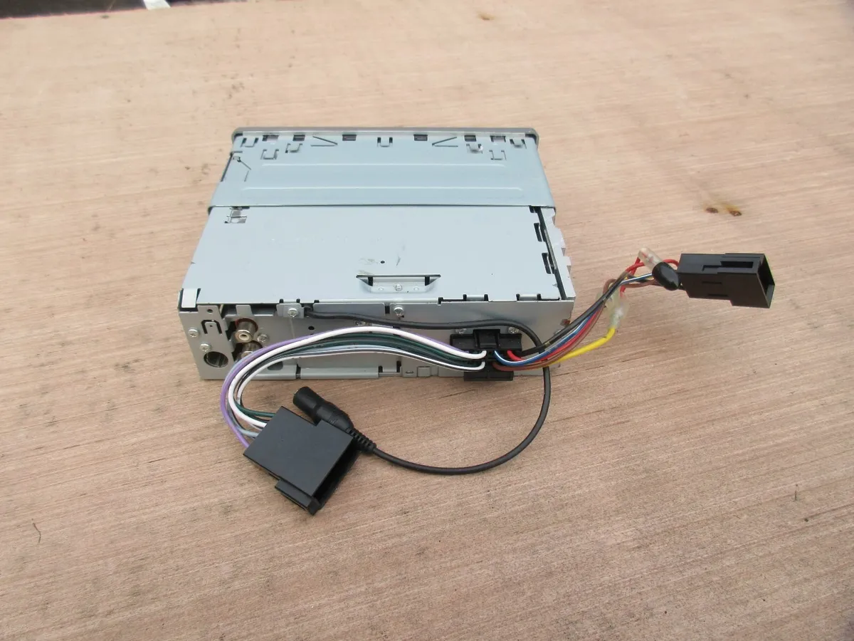 Car Stereos - Image 4