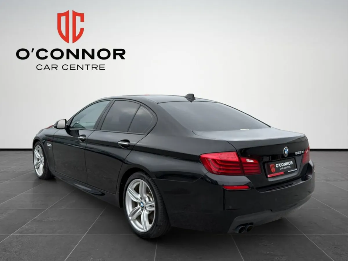 BMW 5-Series D M Sport -Black Beauty on 19" Alloys - Image 4