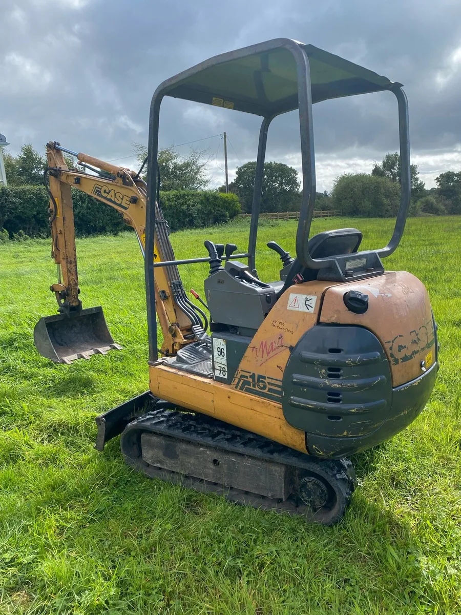 Mini digger Case 1.5 ton - Image 1