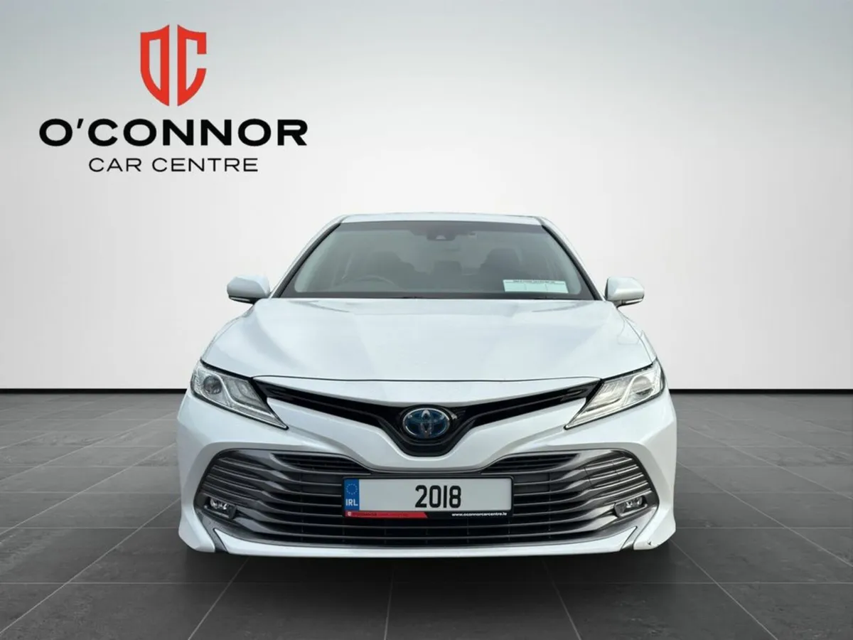 Toyota Camry “Hybrid comfort, Toyota reliability, - Image 2