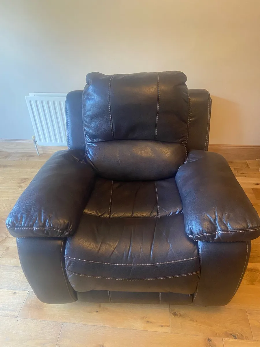 2 Leather Recliner Sofa - Image 1