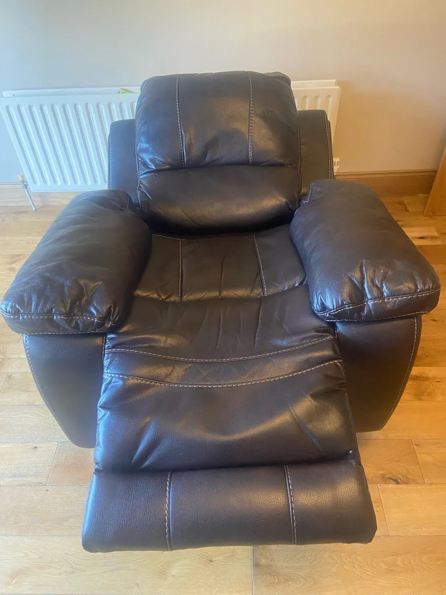 2 Leather Recliner Sofa - Image 2