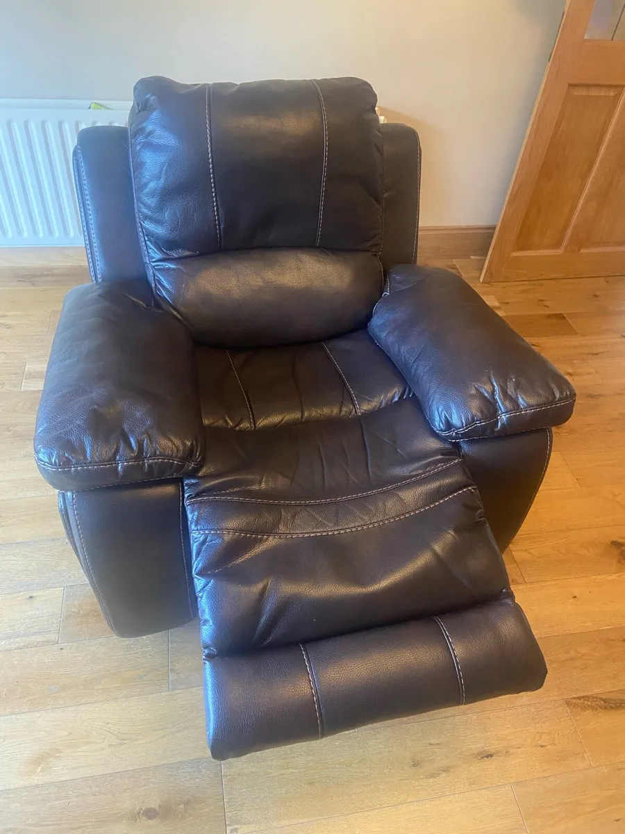 2 Leather Recliner Sofa - Image 4